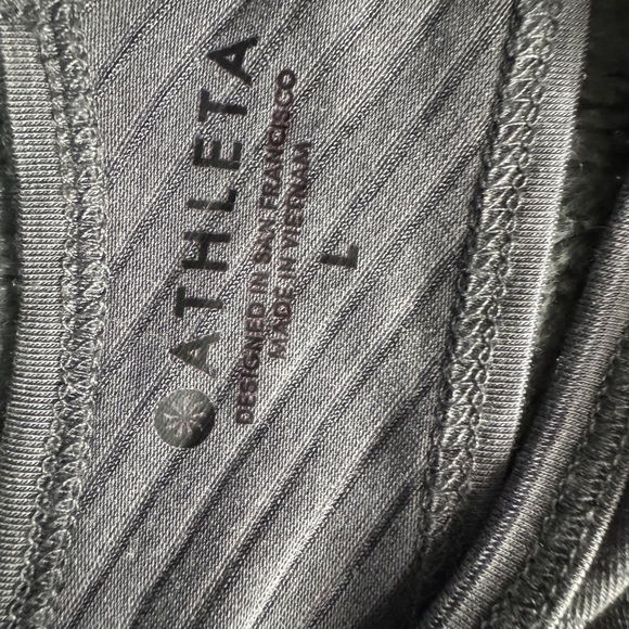 Athleta Gray Fitted Sleeveless Tank Top - Picture 3 of 4